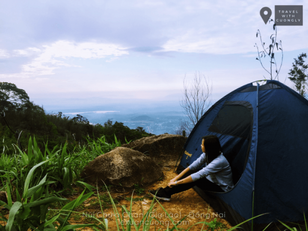 Bãi cắm trại ở cột 135 trên núi Chứa Chan.