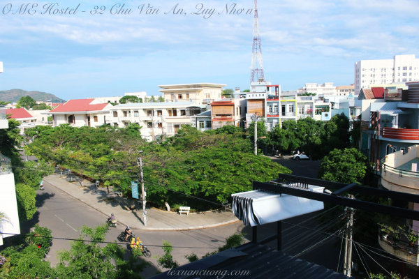 View từ sân thượng OME hostel Quy Nhơn. 