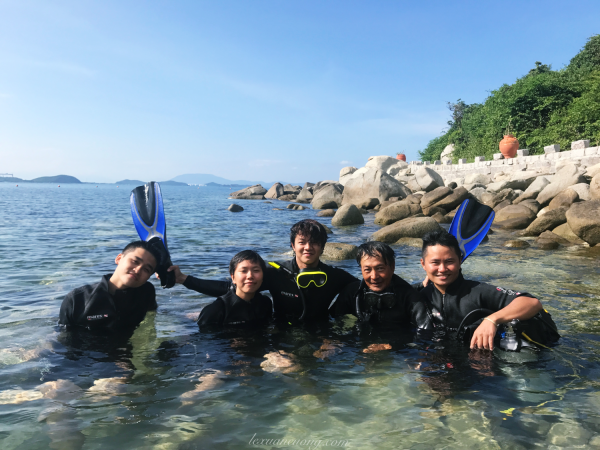 Team Go Explore After diving coral at the rapids of jumping