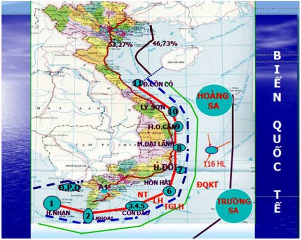 The red line connects 11 points from the swallow to grass dunes called the baseline, blue-green brick line called the National boundary at Sea (Source: Vietnamnet.vn)