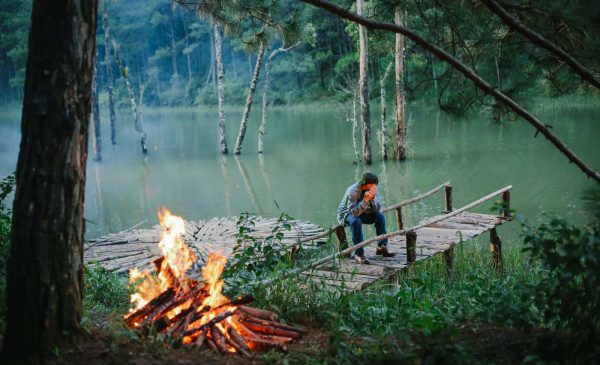 Khung cảnh lãng mạn này trong phim "Tháng Năm Rực Rỡ" nằm ở hồ Tuyền Lâm, Đà Lạt.