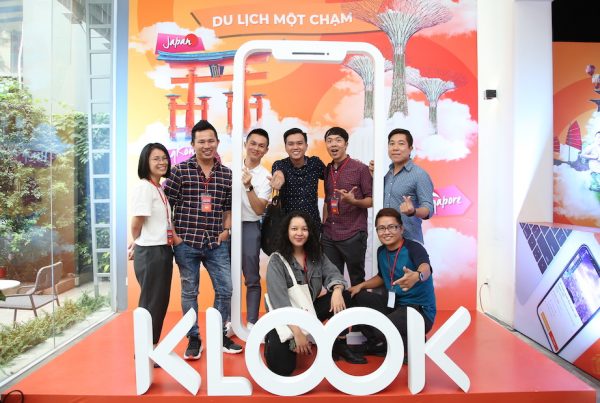 1 số anh chị em Travel Blogger Việt nam gặp mặt trong sự kiện ra mắt của Klook.