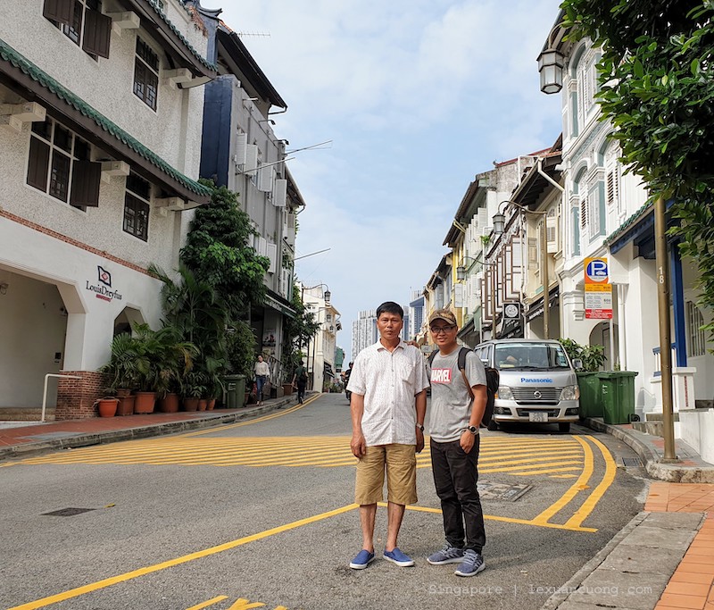 Buoi sang o China town Kinh nghiệm và lịch trình chi tiết du lịch Singapore cùng gia đình